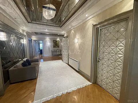 Kirayə verilir 3 otaqlı mənzil 215 m²