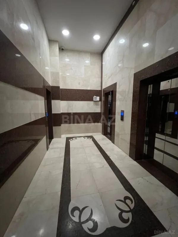 Satılır 3 otaqlı mənzil 135 m²