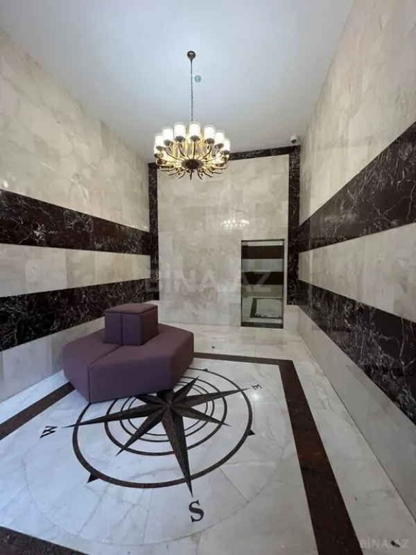 Satılır 3 otaqlı mənzil 135 m²