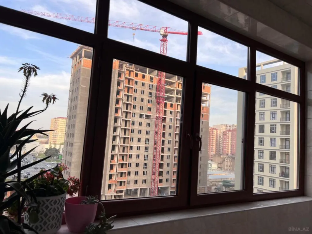 Satılır 3 otaqlı mənzil 150 m²