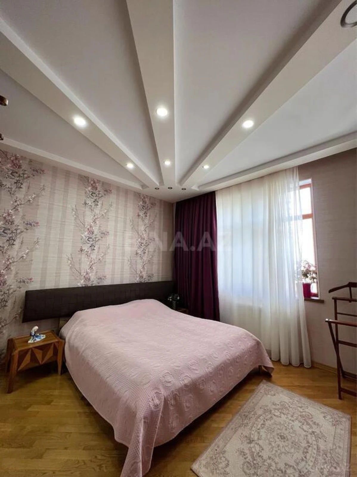 Satılır 3 otaqlı mənzil 150 m²