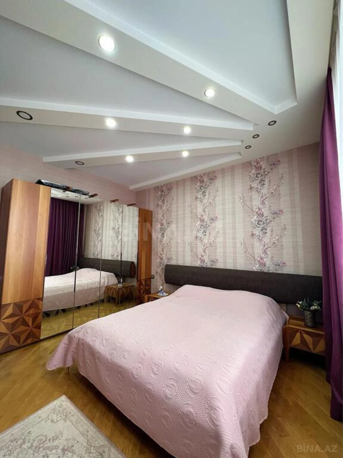 Satılır 3 otaqlı mənzil 150 m²