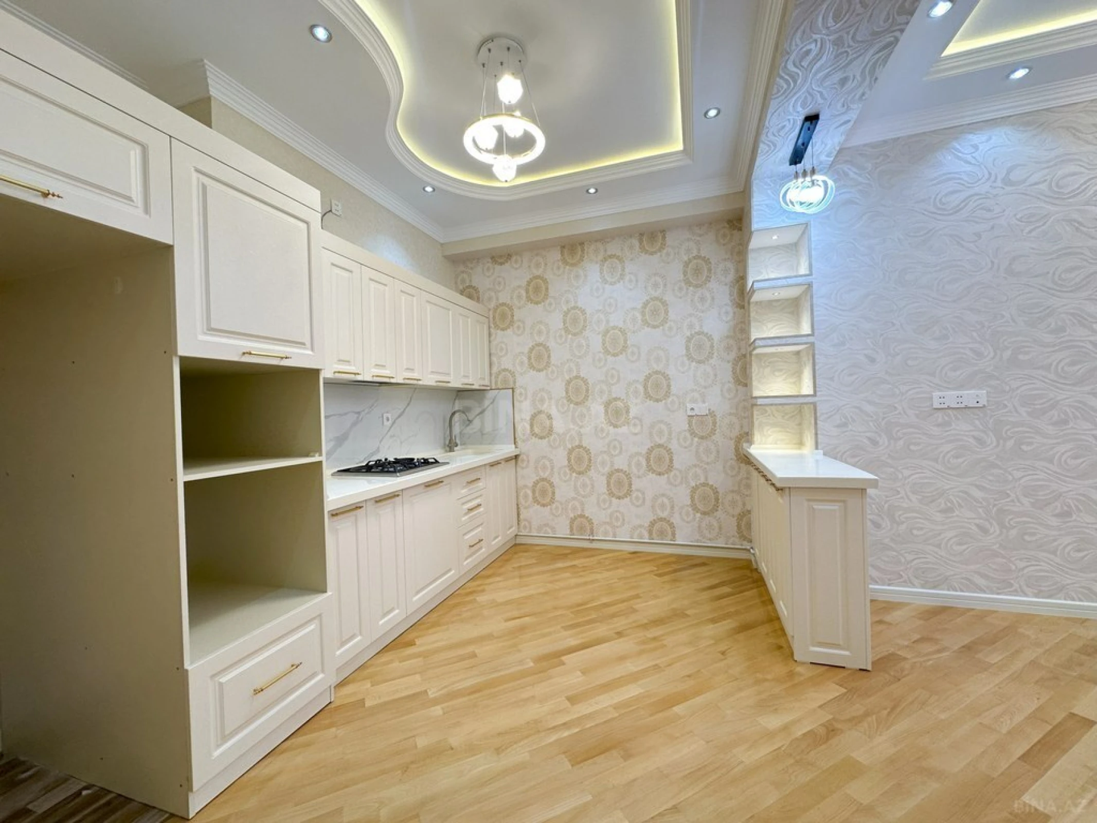 Satılır 3 otaqlı mənzil 104 m²