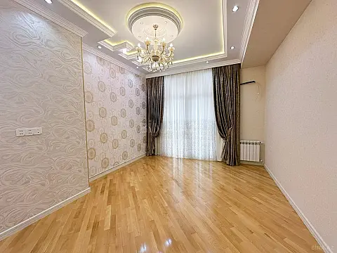 Satılır 3 otaqlı mənzil 104 m²