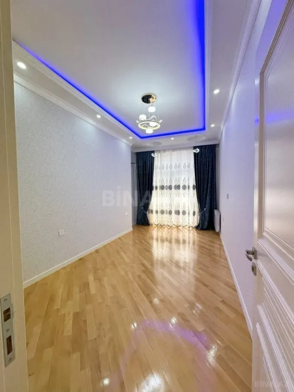 Satılır 3 otaqlı mənzil 104 m²