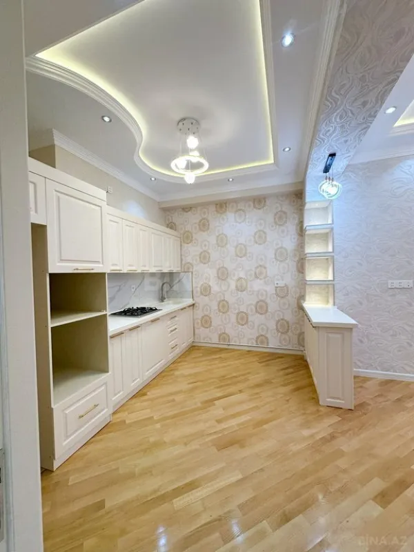 Satılır 3 otaqlı mənzil 104 m²