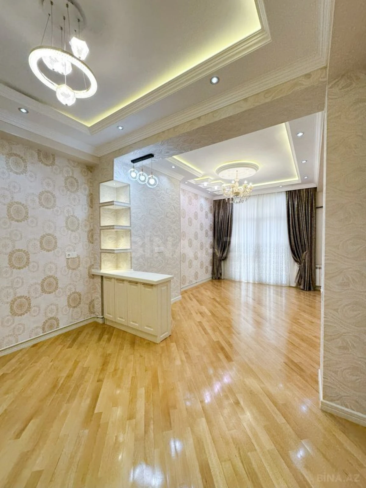 Satılır 3 otaqlı mənzil 104 m²
