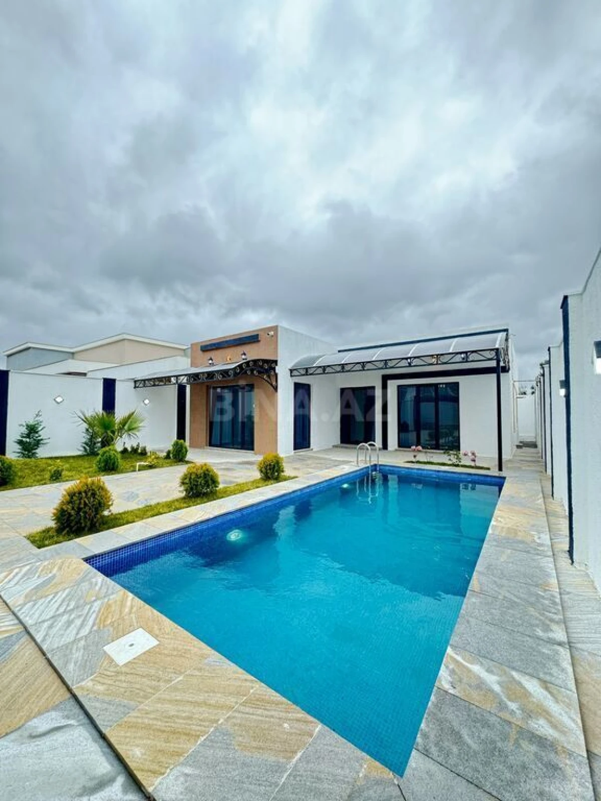 Satılır 4 otaqlı həyət evi 150 m²