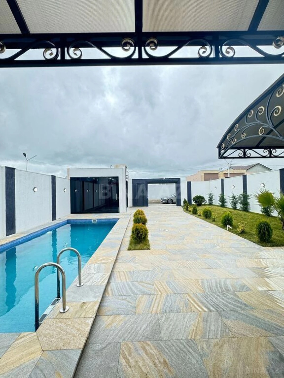 Satılır 4 otaqlı həyət evi 150 m²