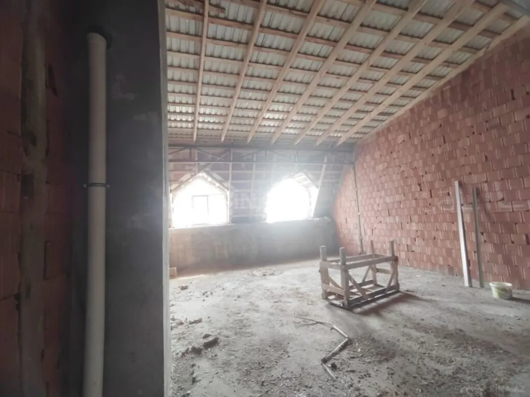 Satılır 1 otaqlı mənzil 58 m²