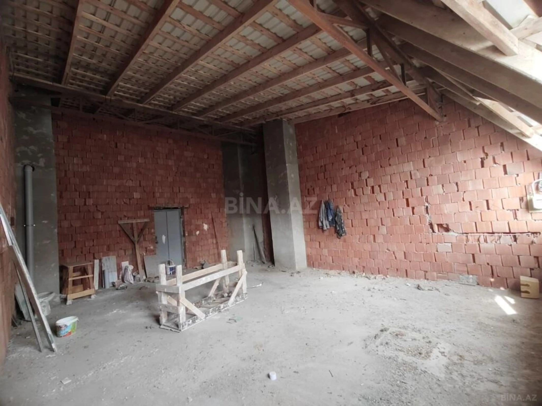 Satılır 1 otaqlı mənzil 58 m²