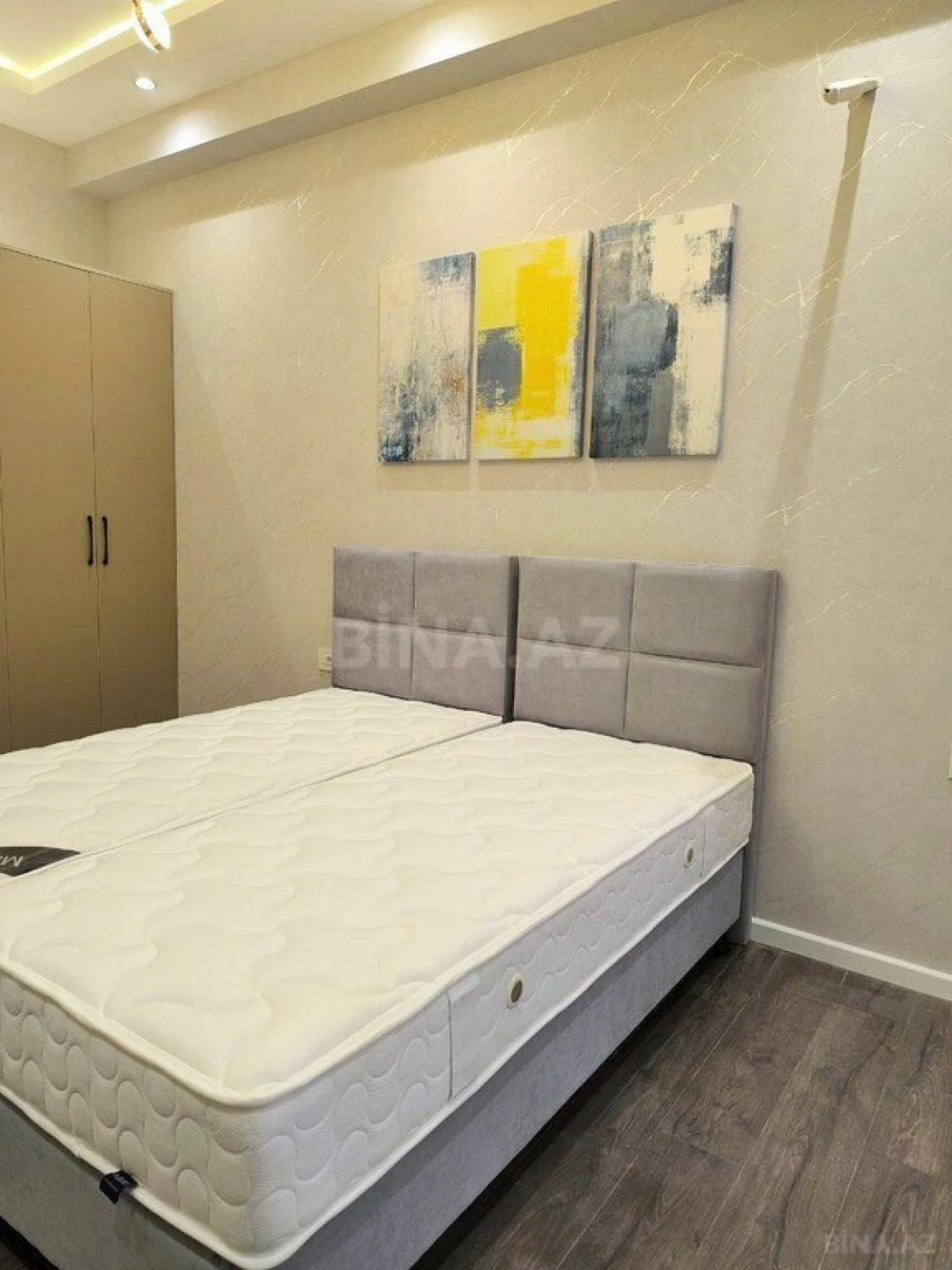 Satılır 2 otaqlı mənzil 82.9 m²