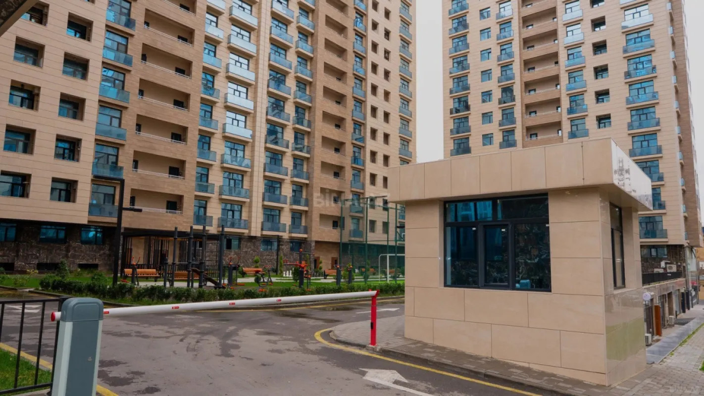 Satılır 2 otaqlı mənzil 82.9 m²