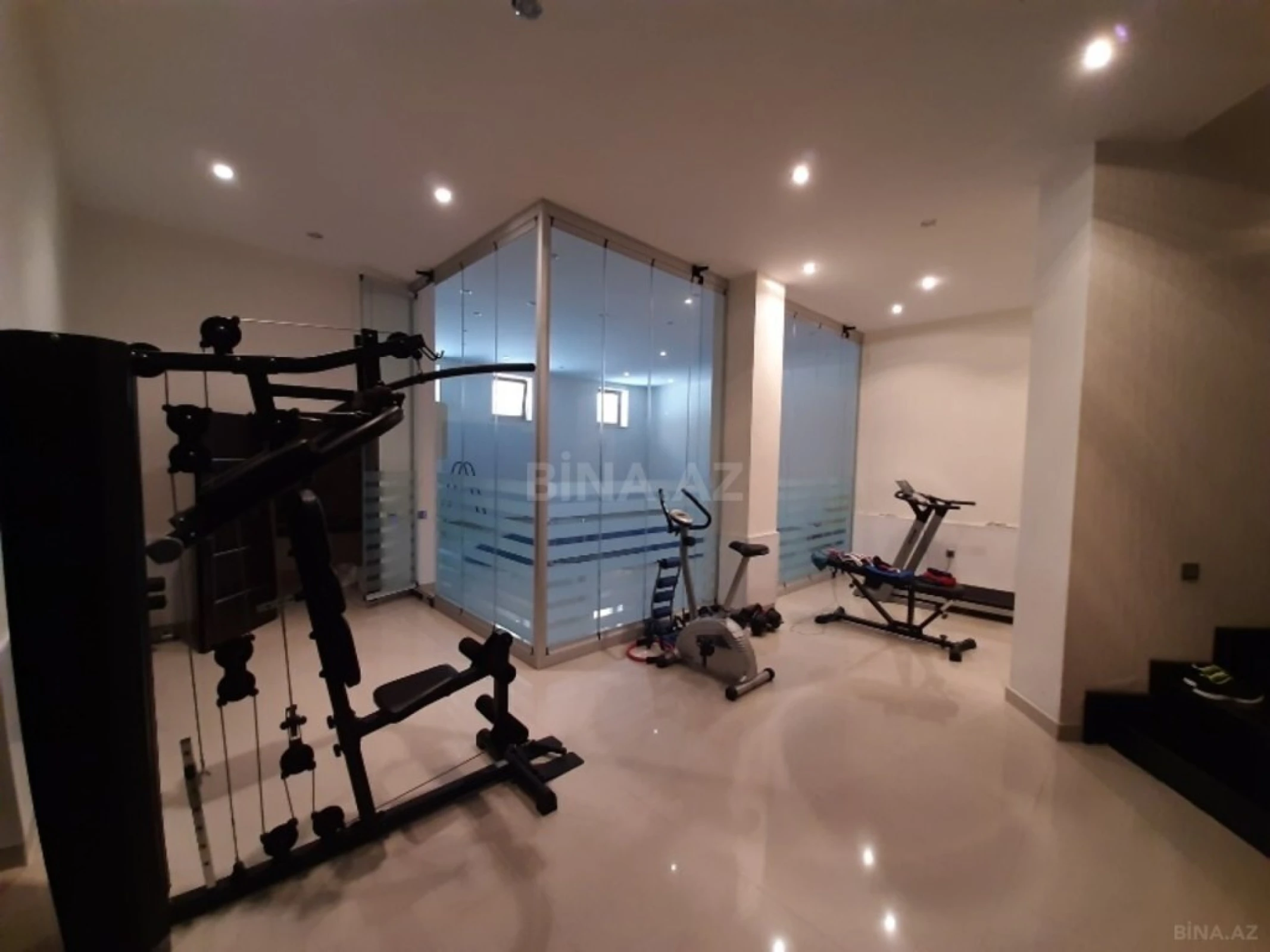 Satılır 7 otaqlı həyət evi 600 m²