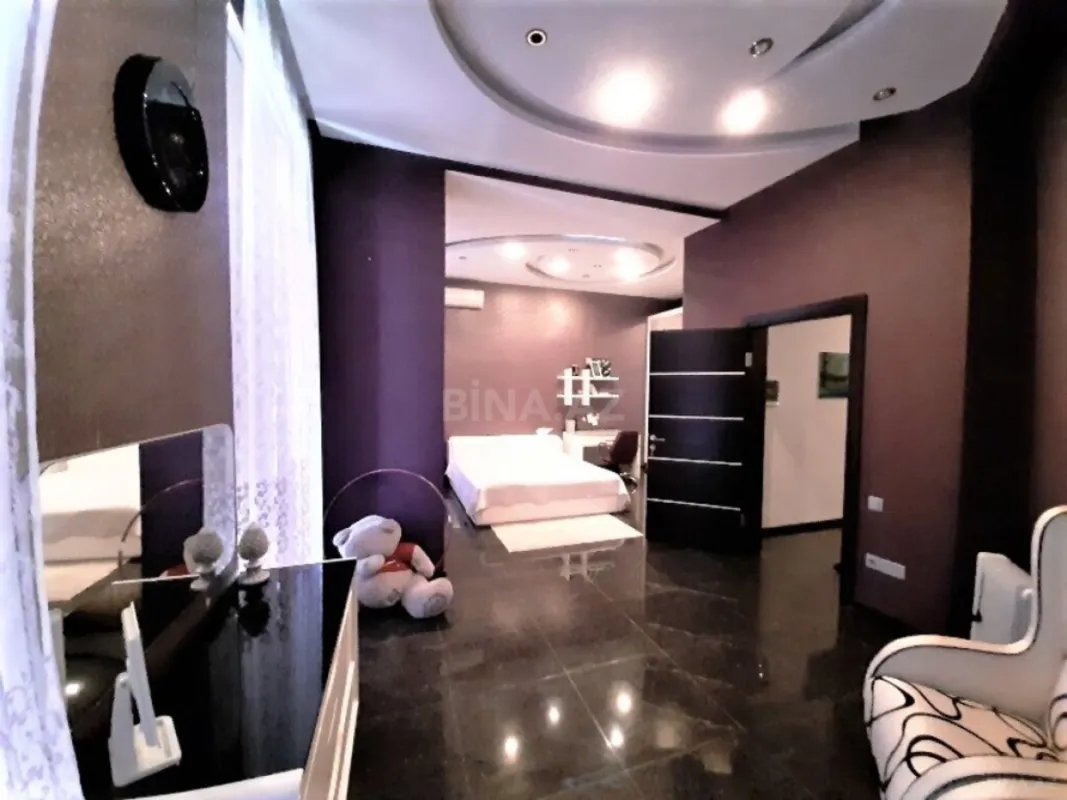 Satılır 7 otaqlı həyət evi 600 m²