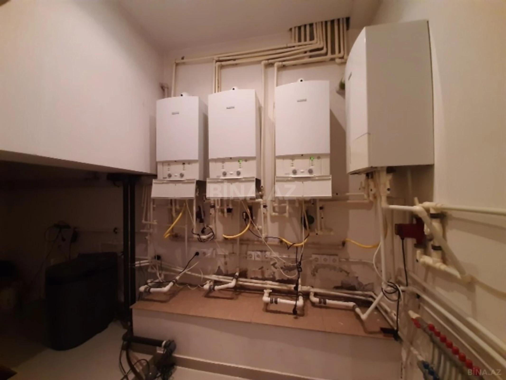 Satılır 7 otaqlı həyət evi 600 m²