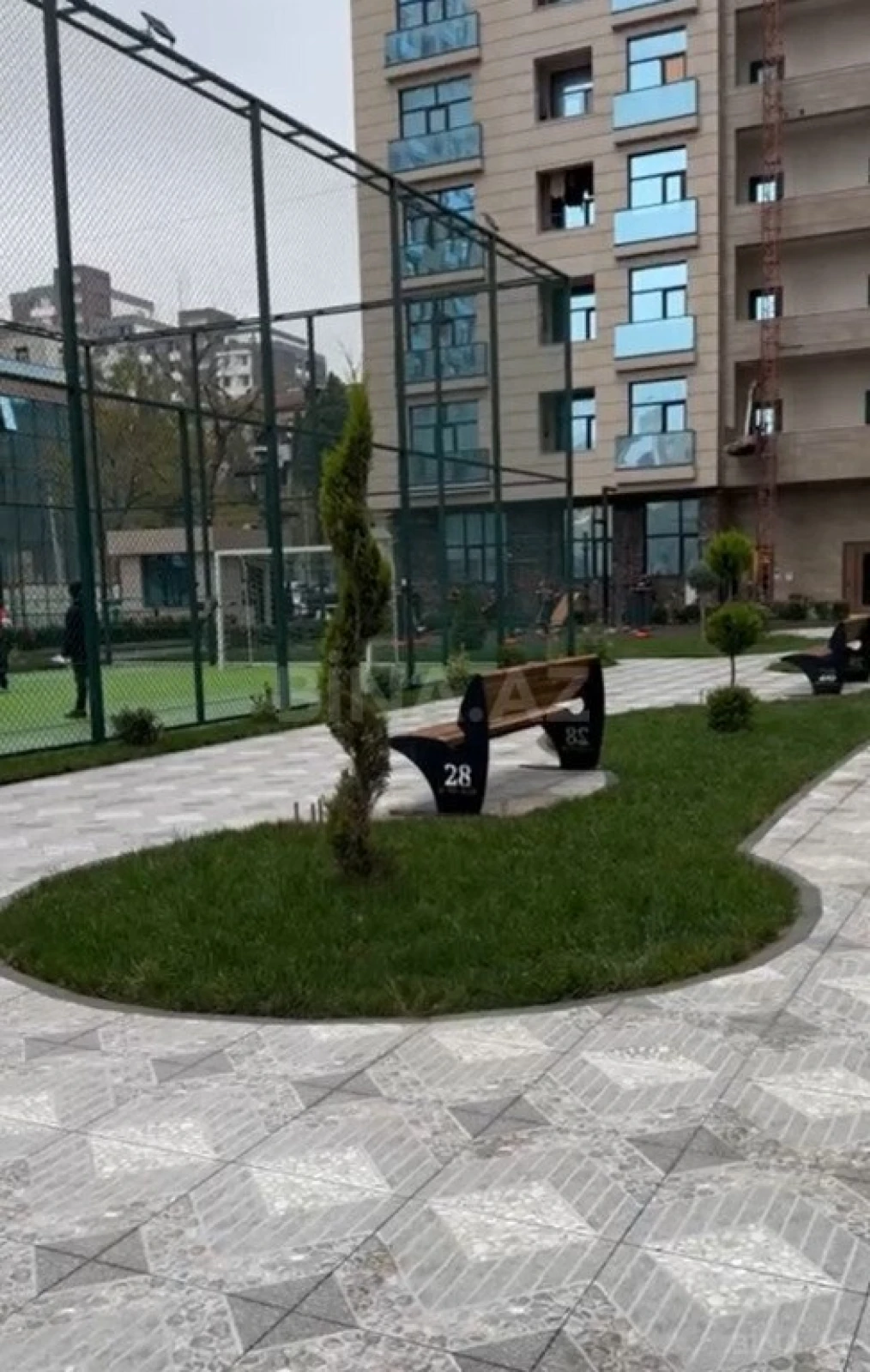 Satılır 2 otaqlı mənzil 82.9 m²