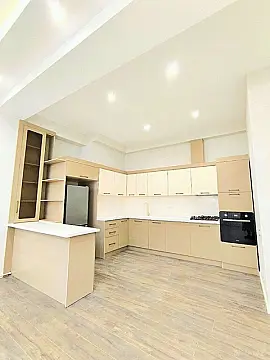 Satılır 2 otaqlı mənzil 82.9 m²