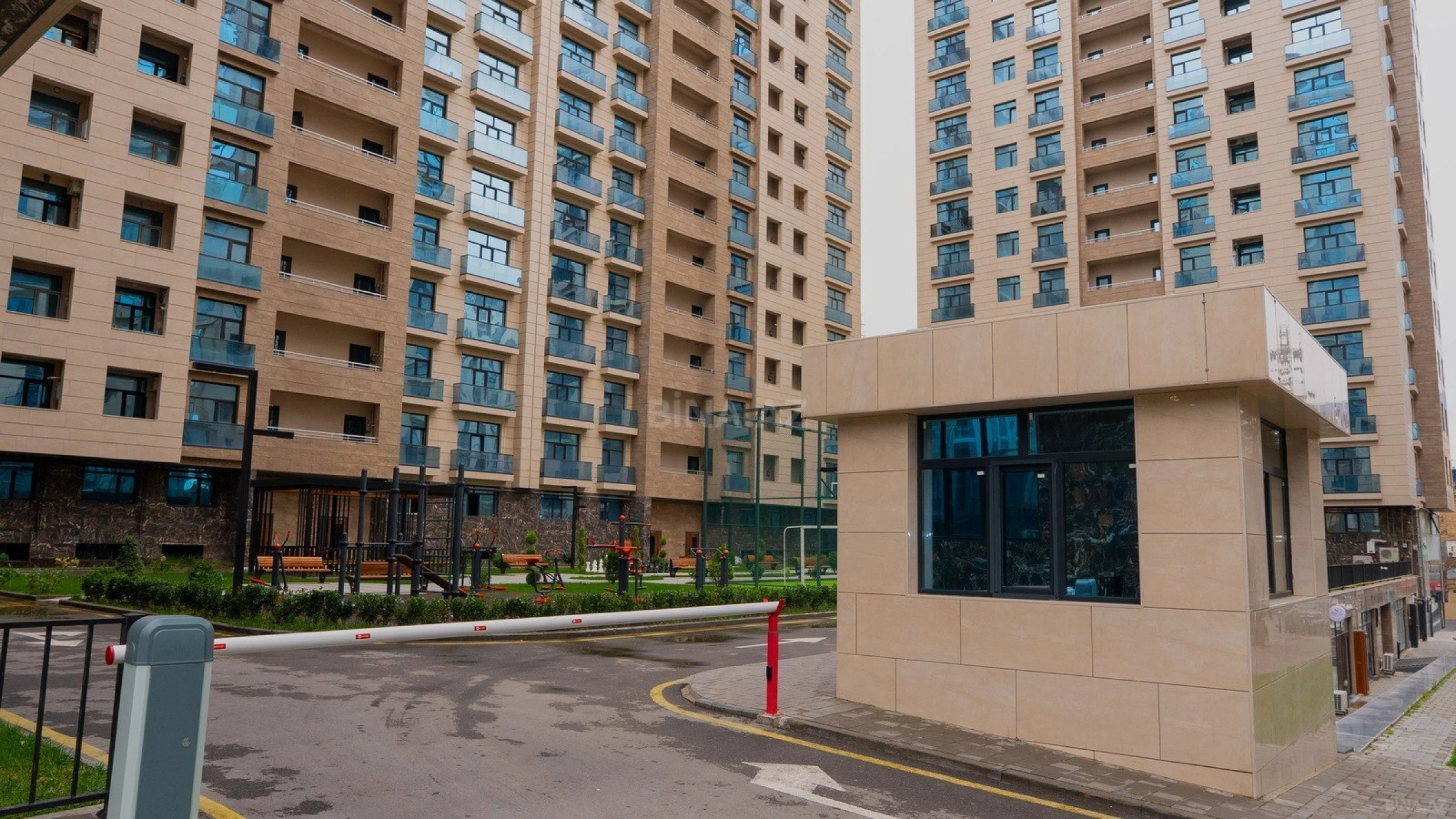 Satılır 2 otaqlı mənzil 82.9 m²