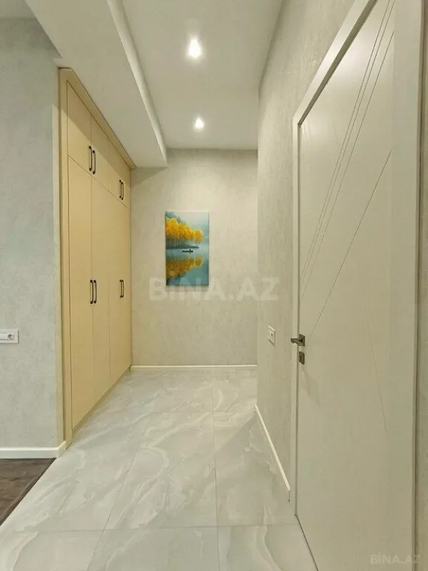 Satılır 2 otaqlı mənzil 82.9 m²