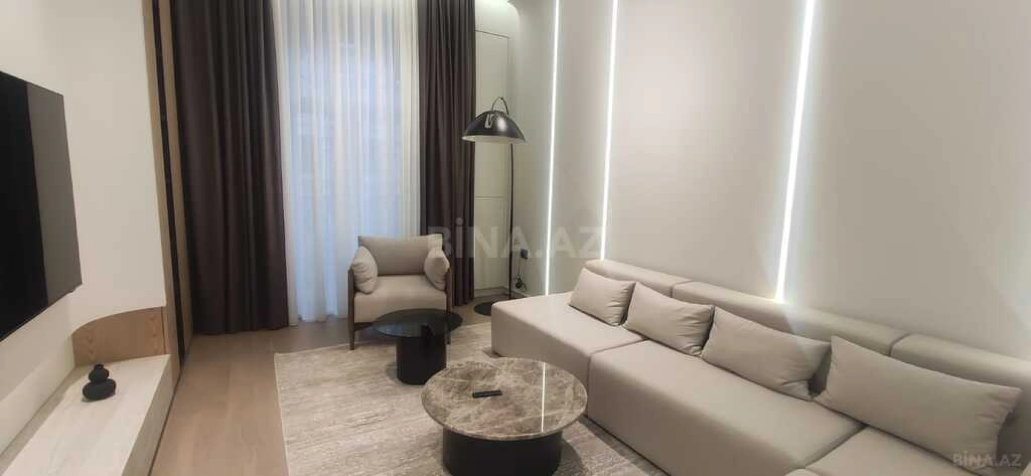 Kirayə verilir 2 otaqlı mənzil 90 m²
