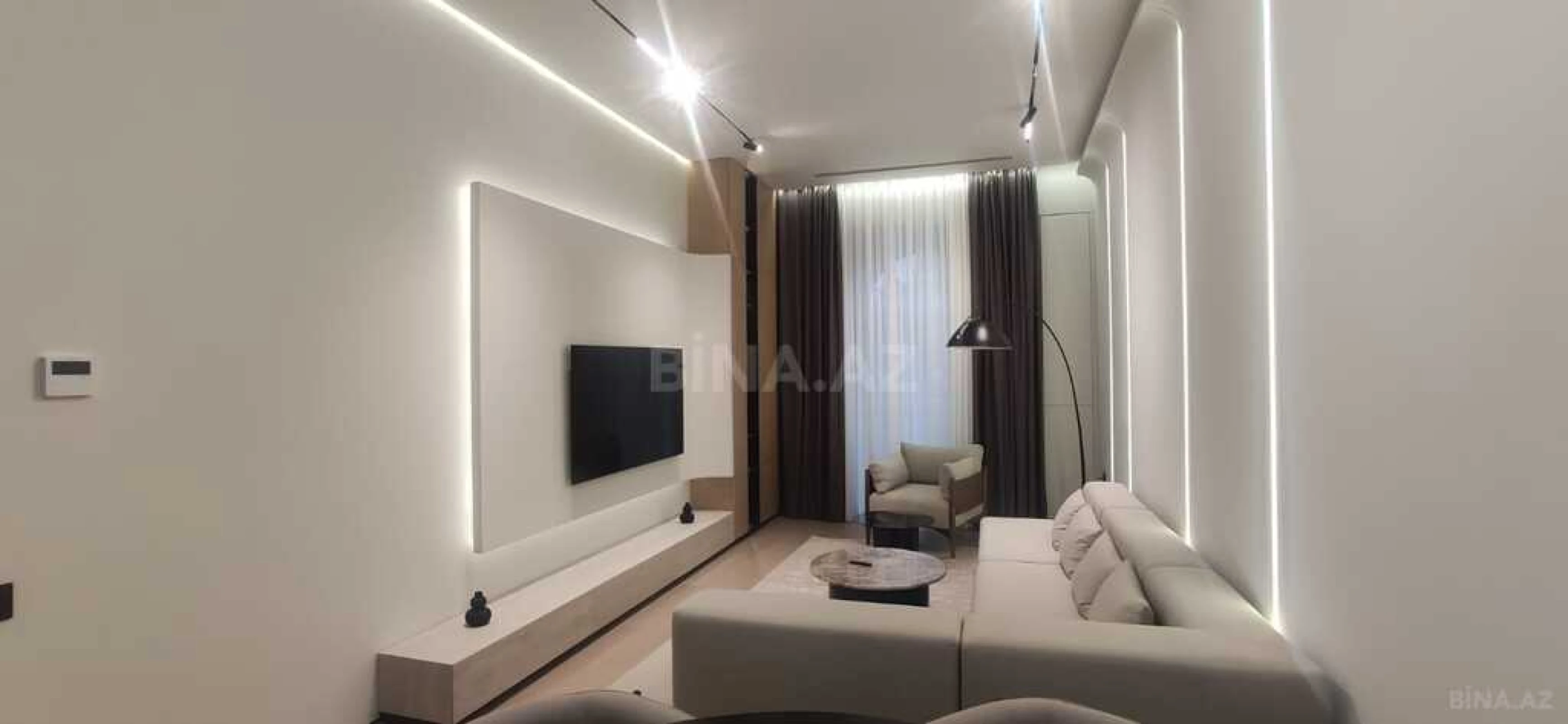 Kirayə verilir 2 otaqlı mənzil 90 m²