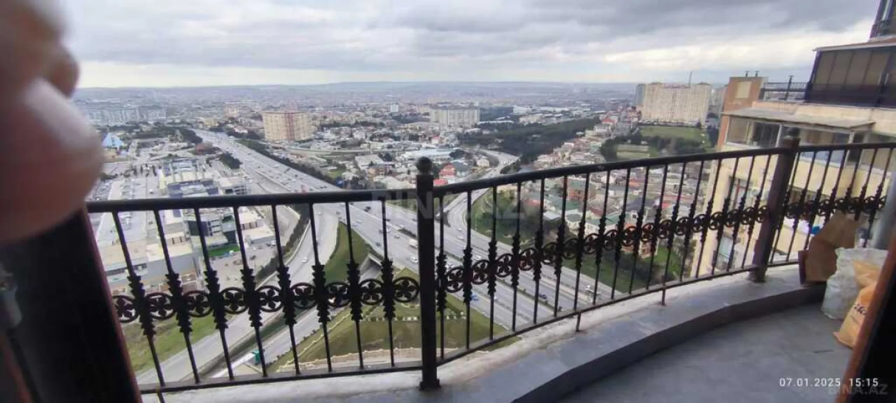 Satılır 3 otaqlı mənzil 150 m²