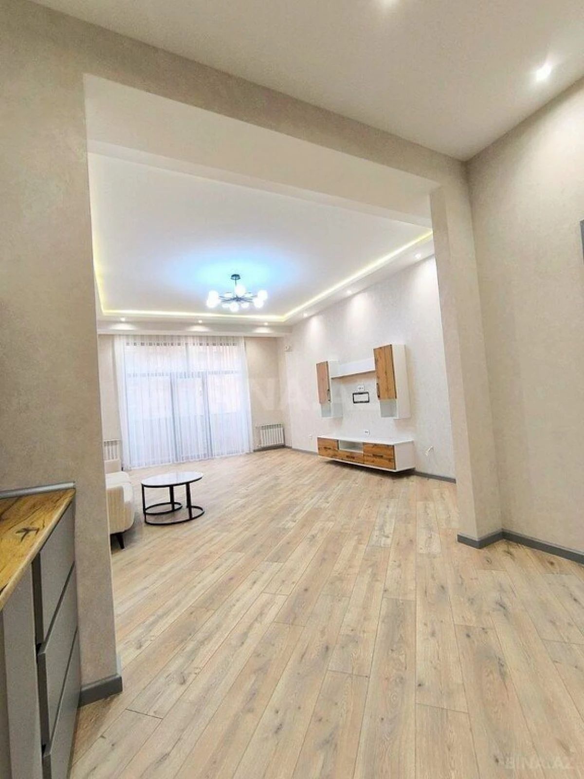 Satılır 2 otaqlı mənzil 90.9 m²