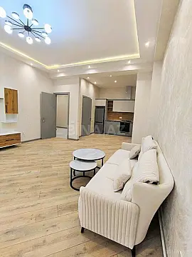 Satılır 2 otaqlı mənzil 90.9 m² — Bakı, İnşaatçılar 2 otaq 90.90 m²