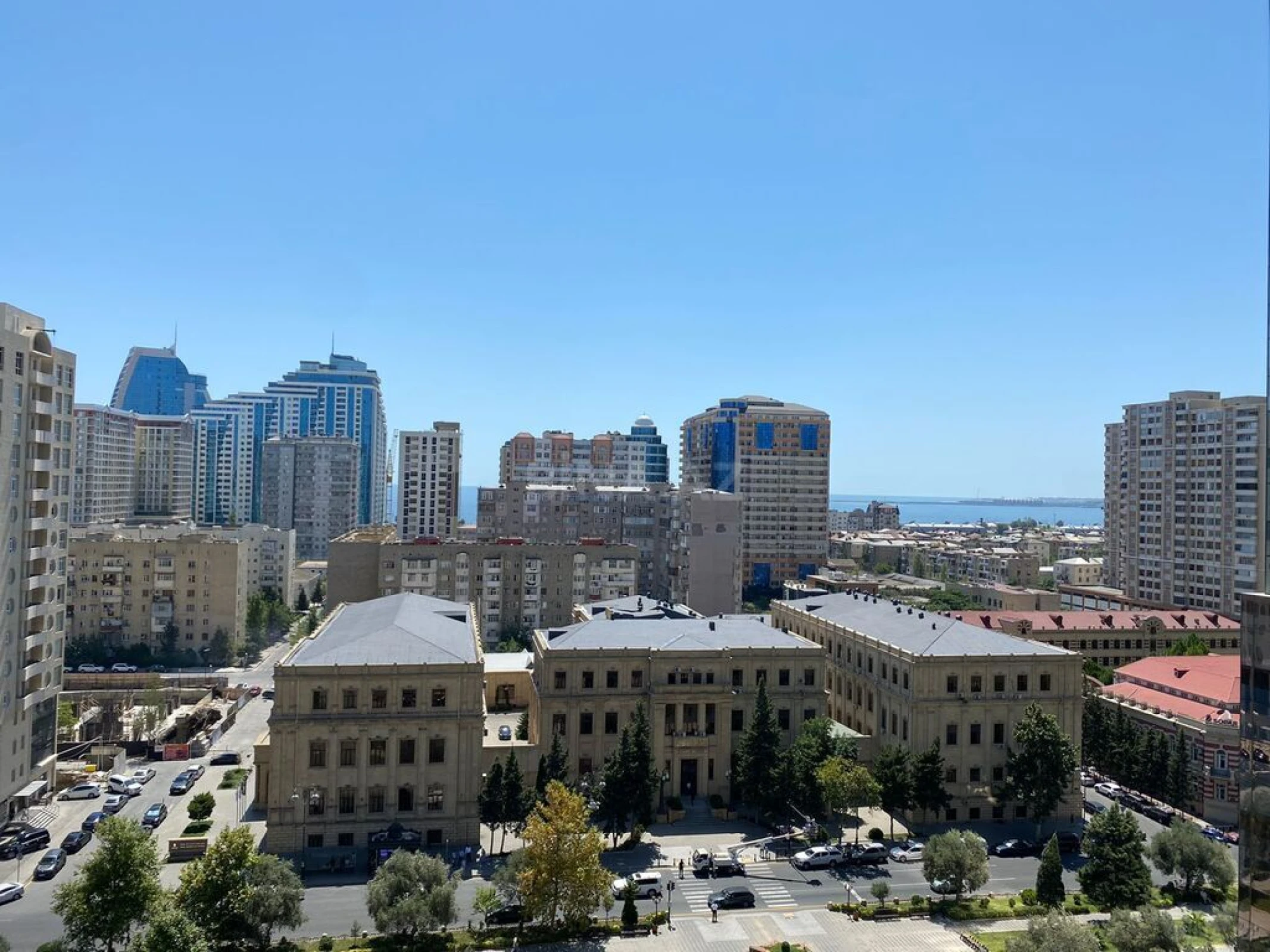 Kirayə verilir 3 otaqlı mənzil 100 m²