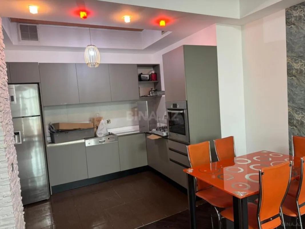 Kirayə verilir 3 otaqlı mənzil 100 m²