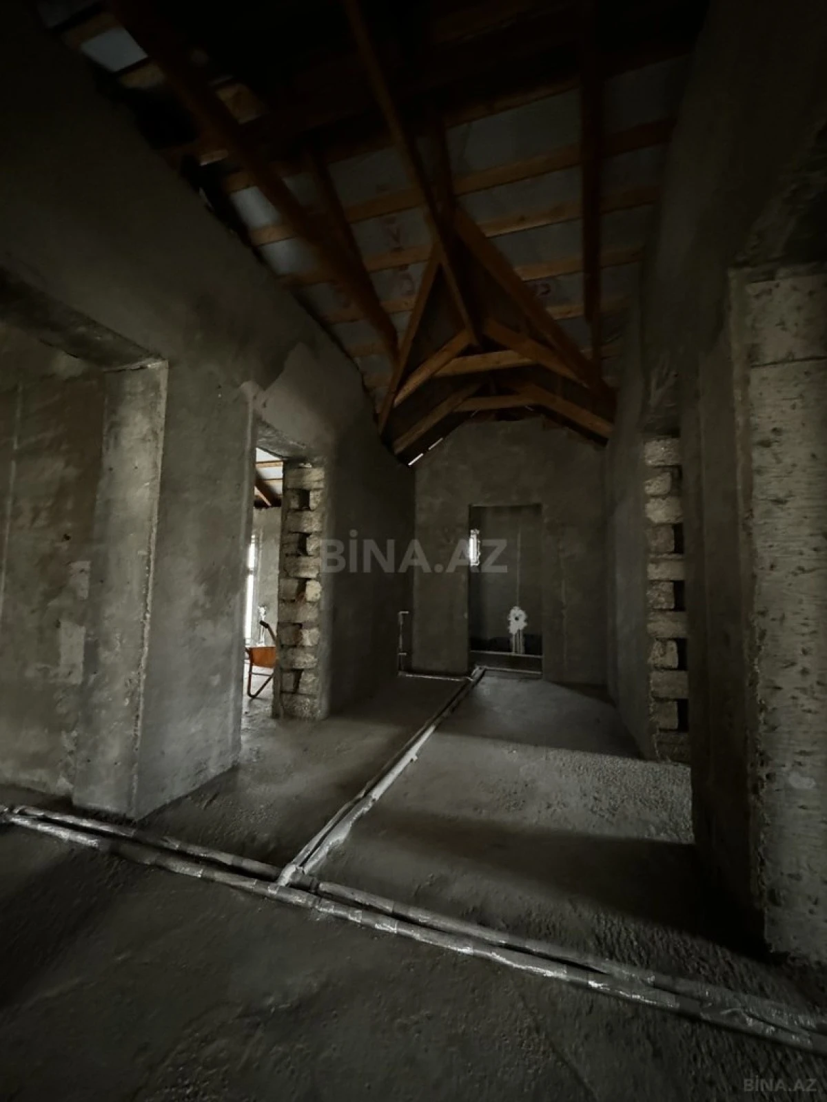 Satılır 9 otaqlı həyət evi 310 m²