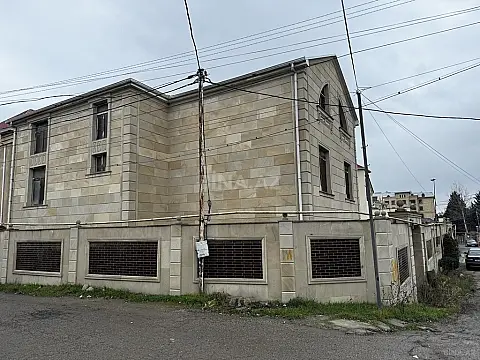 Satılır 9 otaqlı həyət evi 310 m² — Bakı, Bakıxanov 9 otaq 310.00 m²