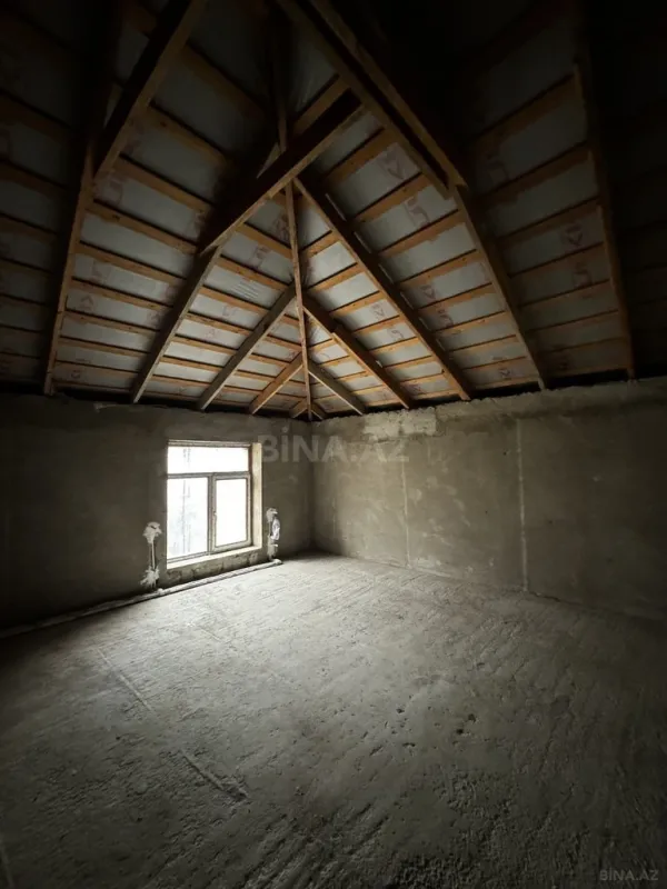 Satılır 9 otaqlı həyət evi 310 m²