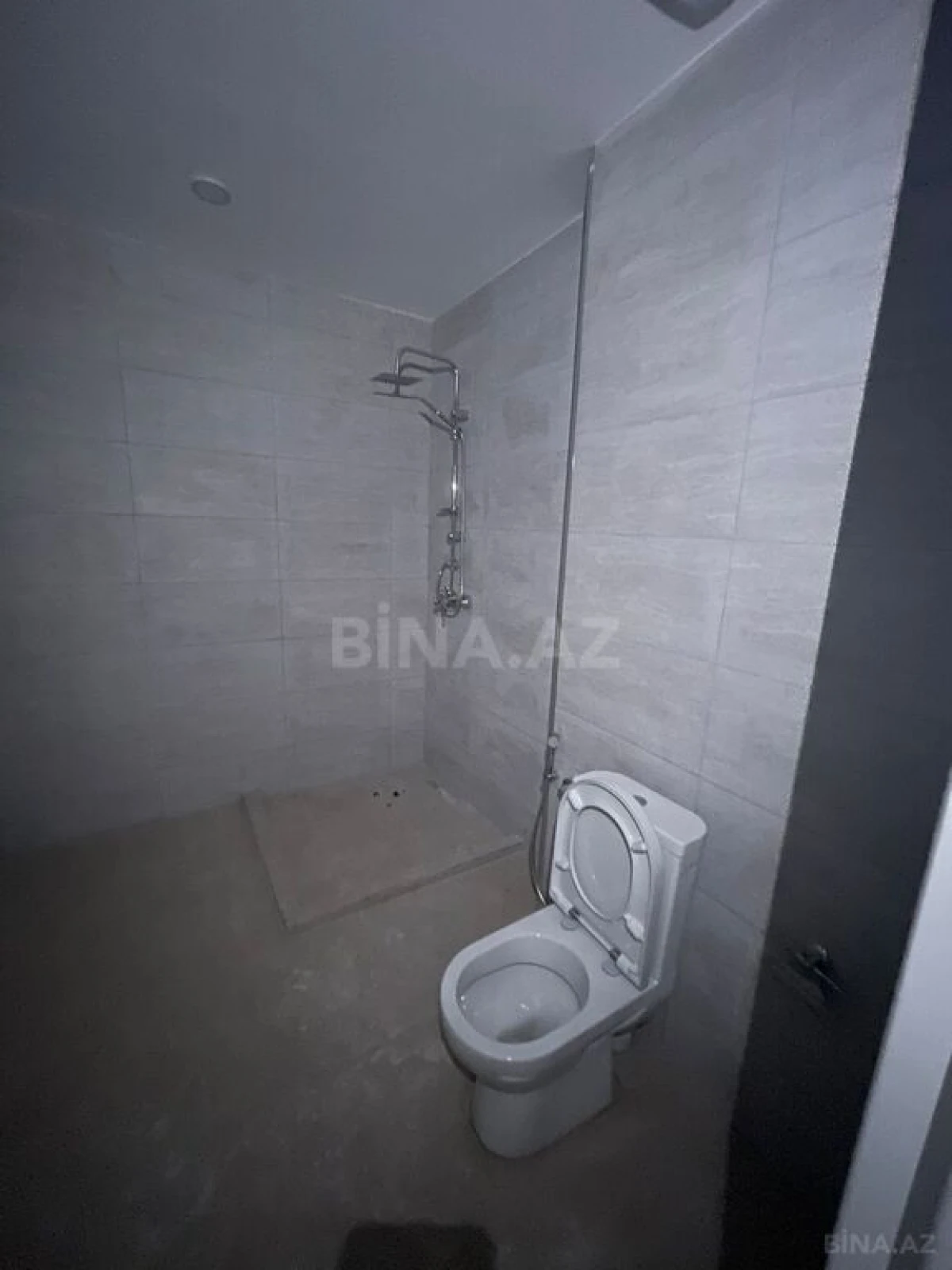 Satılır 2 otaqlı mənzil 85 m²