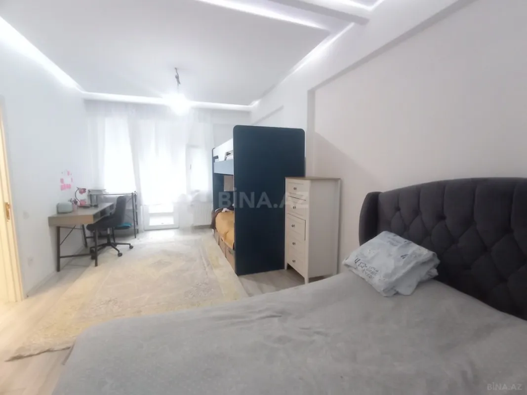 Satılır 2 otaqlı mənzil 80 m²
