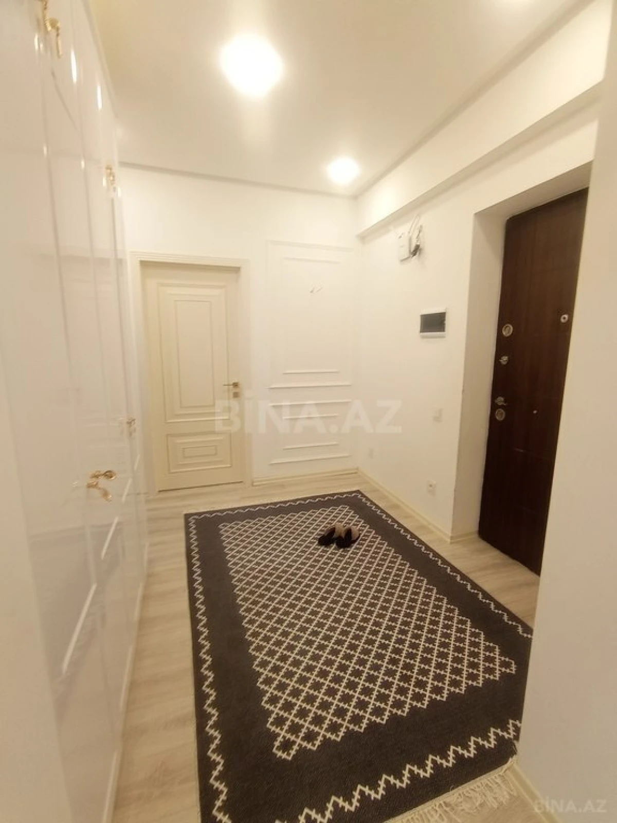 Satılır 2 otaqlı mənzil 80 m²