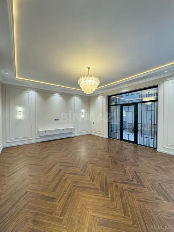 Satılır 5 otaqlı həyət evi 280 m²