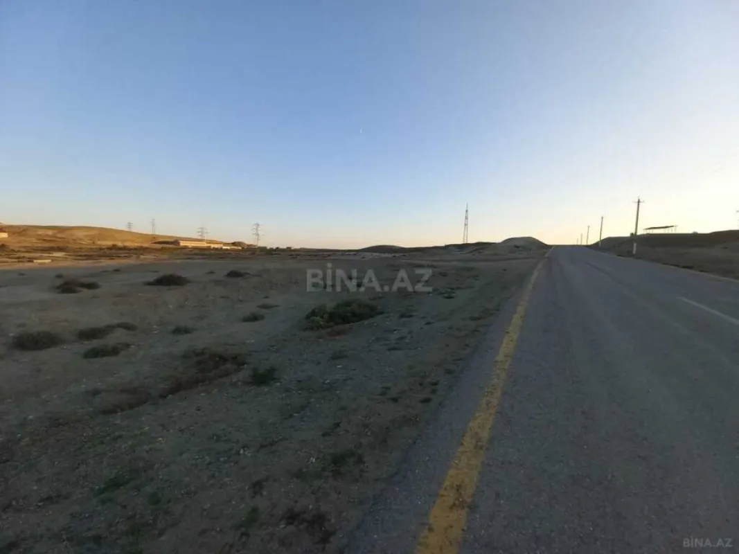 Satılır torpaq sahəsi 700 m²