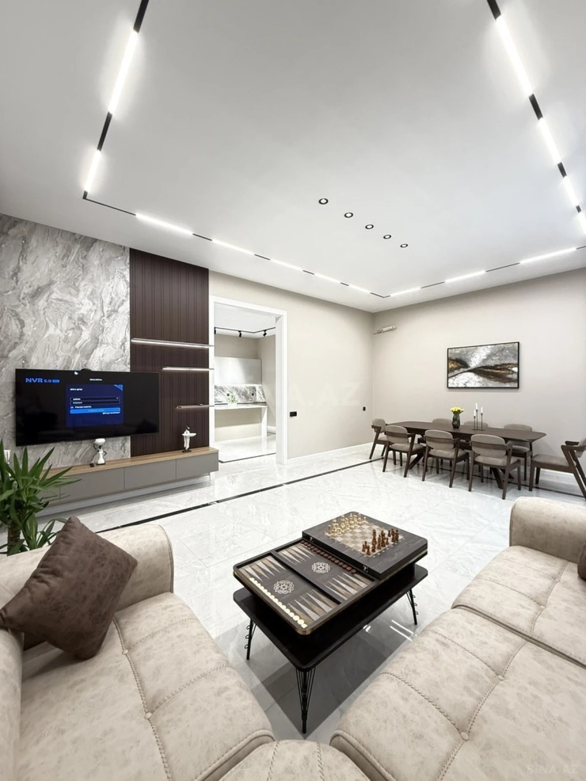 Satılır 5 otaqlı həyət evi 260 m²