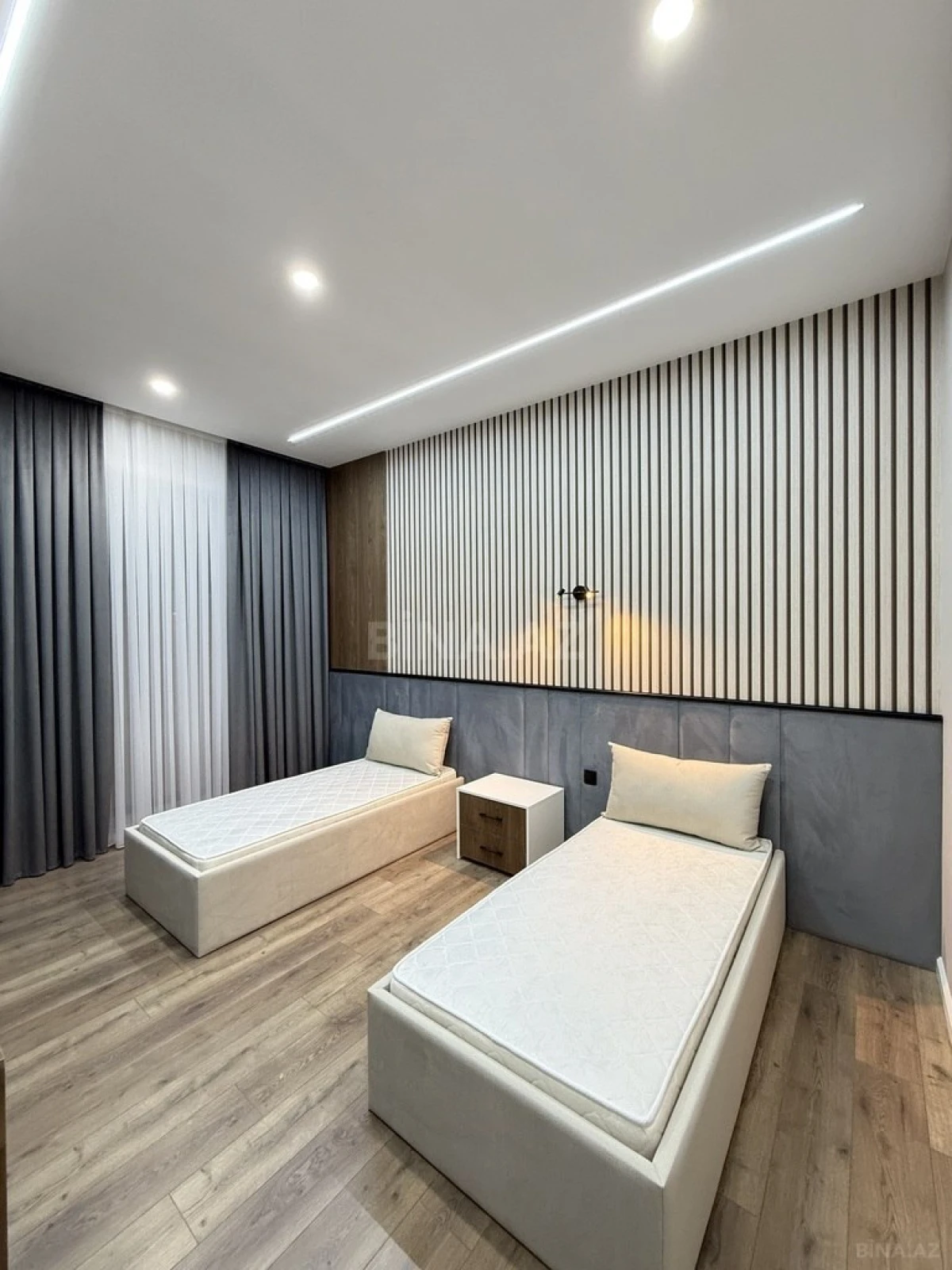 Satılır 5 otaqlı həyət evi 260 m²
