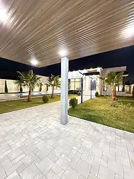 Satılır 5 otaqlı həyət evi 260 m²