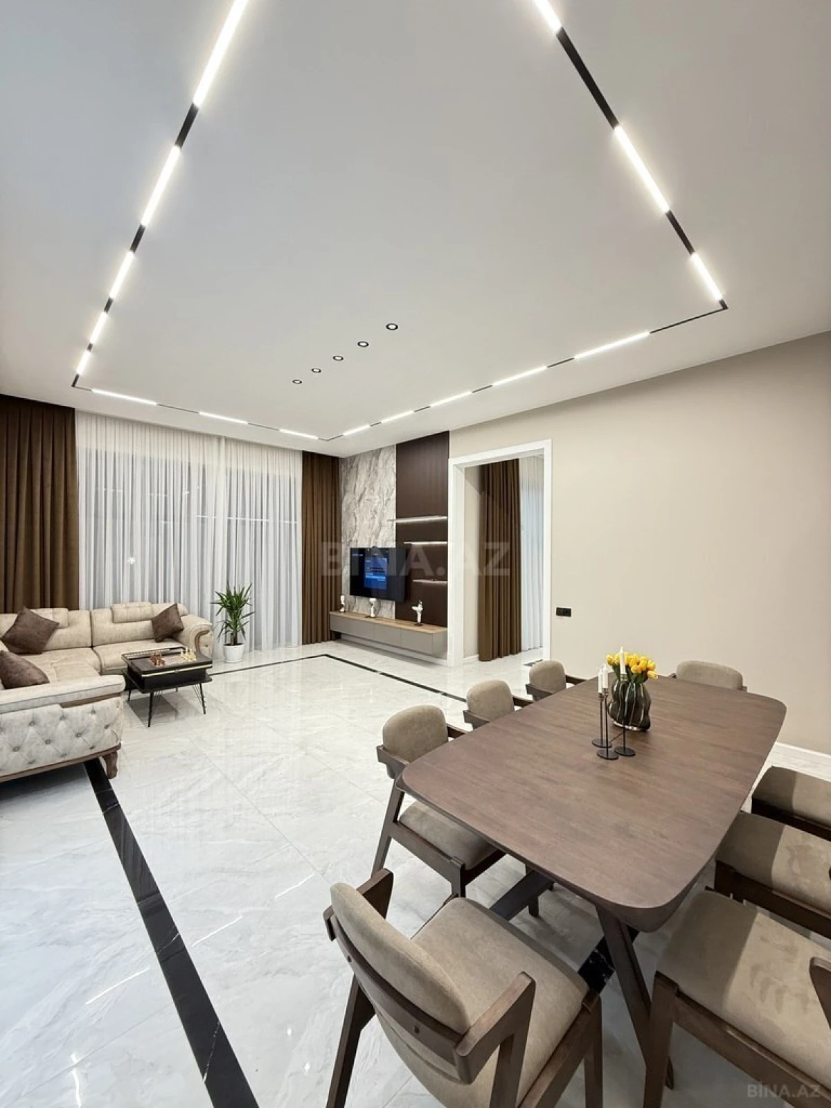Satılır 5 otaqlı həyət evi 260 m²