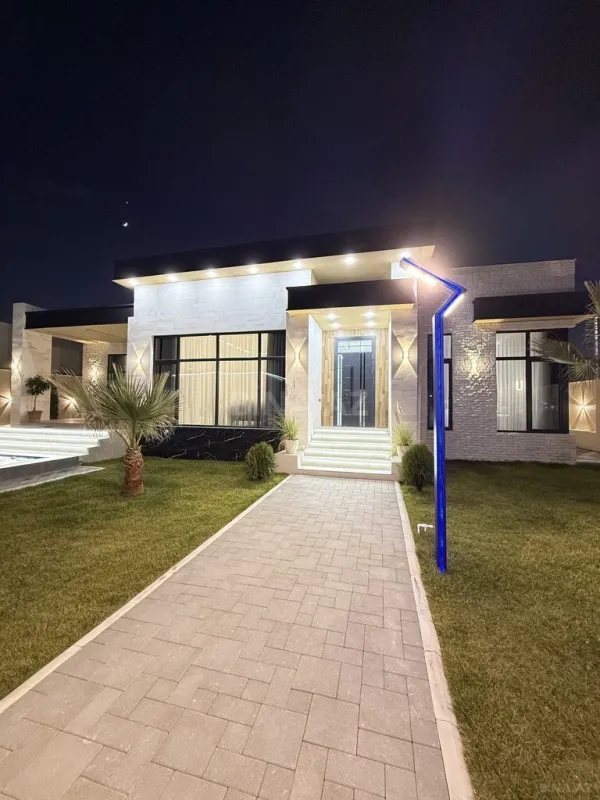 Satılır 5 otaqlı həyət evi 260 m²
