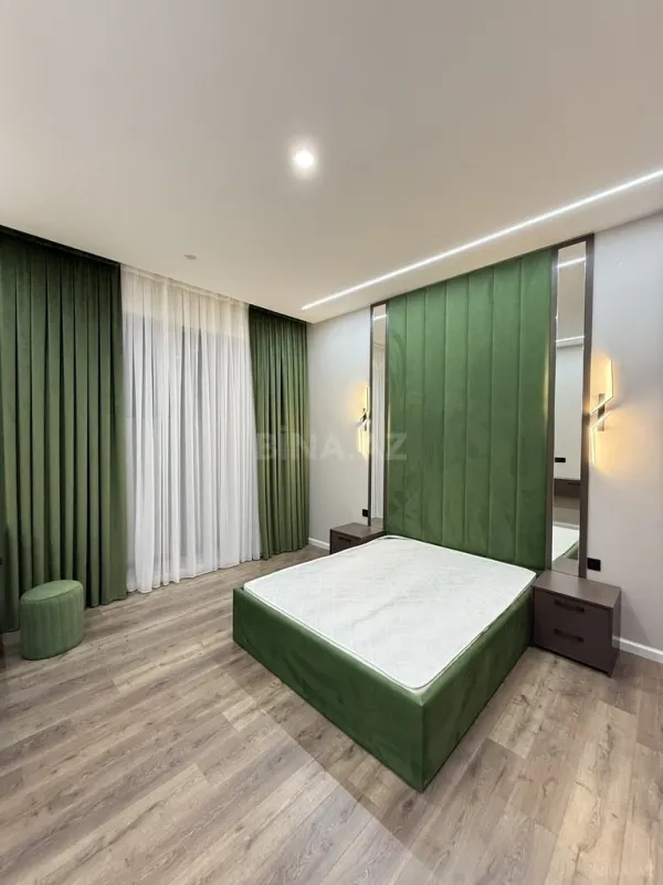 Satılır 5 otaqlı həyət evi 260 m²