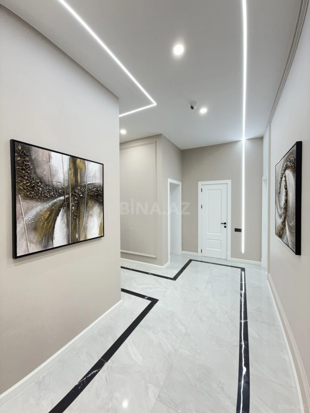 Satılır 5 otaqlı həyət evi 260 m²