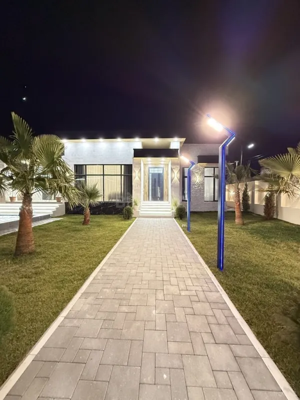 Satılır 5 otaqlı həyət evi 260 m²