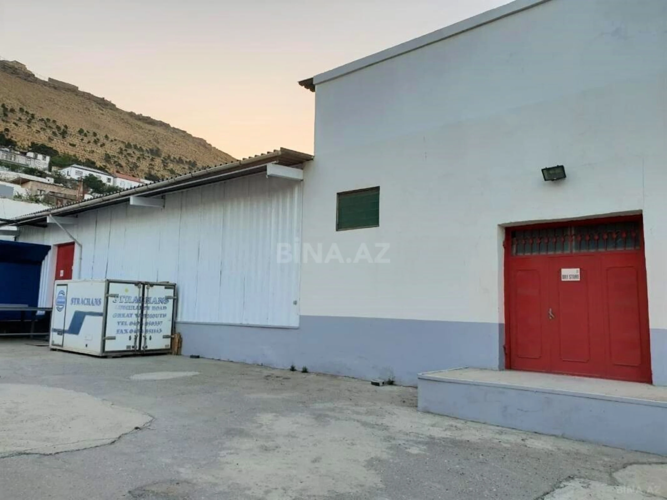 Kirayə verilir obyekt 550 m²