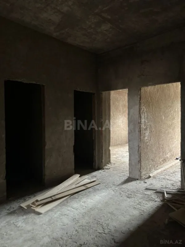 Satılır 3 otaqlı mənzil 125 m²