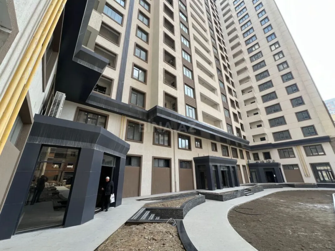 Satılır 3 otaqlı mənzil 152 m²